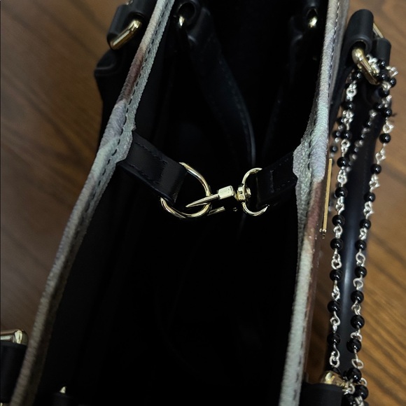 Fallen Angel Handbag - Picture 7 of 8